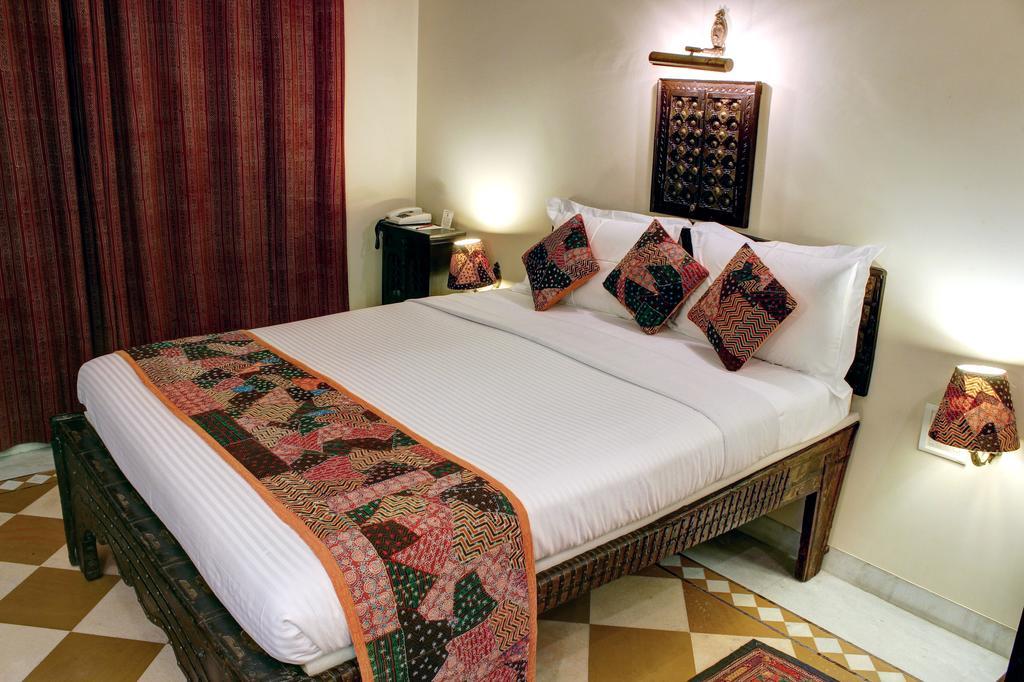 Palace On Ganges - Heritage Hotel Waranasi Zewnętrze zdjęcie