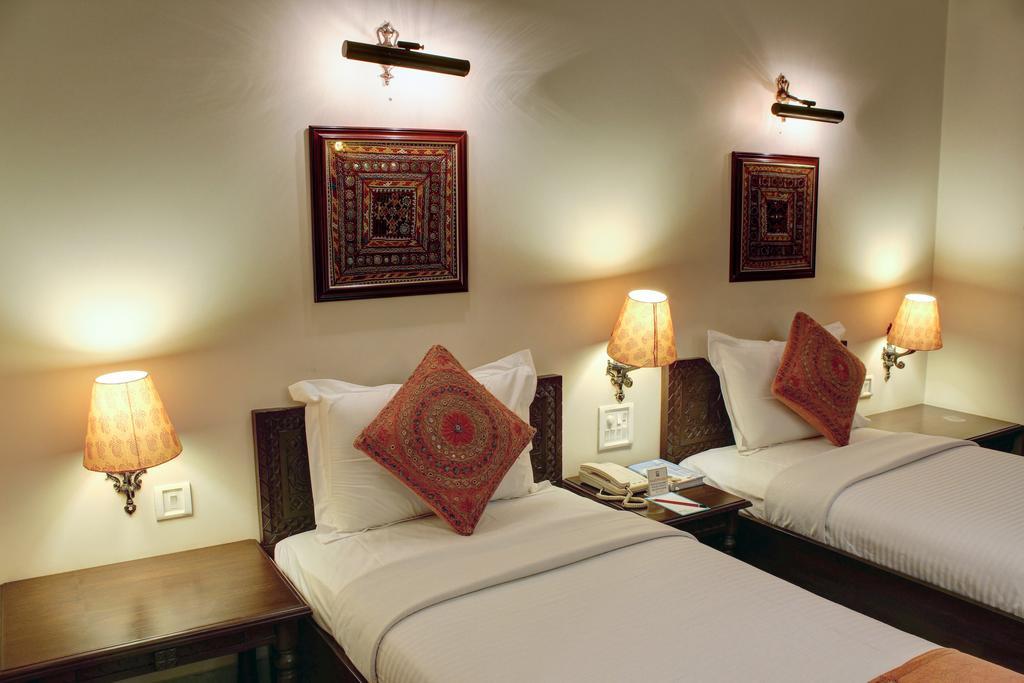 Palace On Ganges - Heritage Hotel Waranasi Zewnętrze zdjęcie